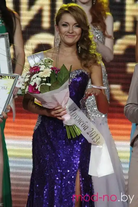 Скандальные снимки участниц конкурса "Мисс Минск 2013"