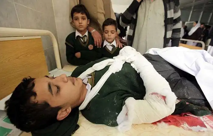 В Пакистане боевики «Талибана» устроили бойню в школе